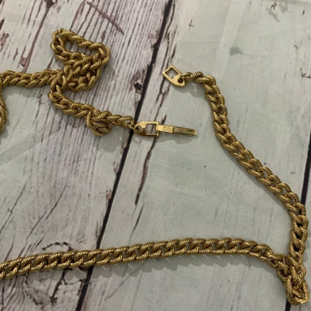 Napier Gold Tone Chain W/ Large Red Enamel Pendant - Picture 6 of 10